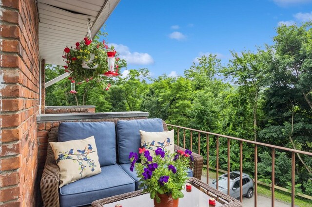 1106 Parkview Dr, Southfields, NY 10975 - view of balcony