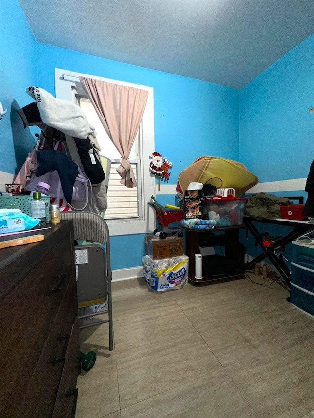 110 Beech St, Yonkers, NY 10701 - bedroom featuring baseboards