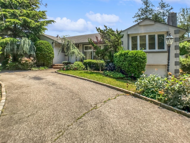 571 Richmond Rd, East Meadow, NY 11554 - photo 1