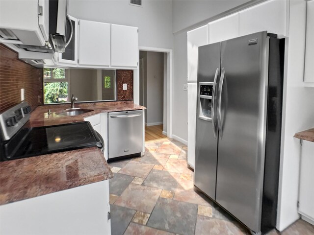 571 Richmond Rd, East Meadow, NY 11554 - photo 18