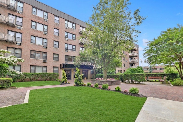 5 Birchwood Ct Unit 2C, Mineola, NY 11501 - view of apartment building / complex