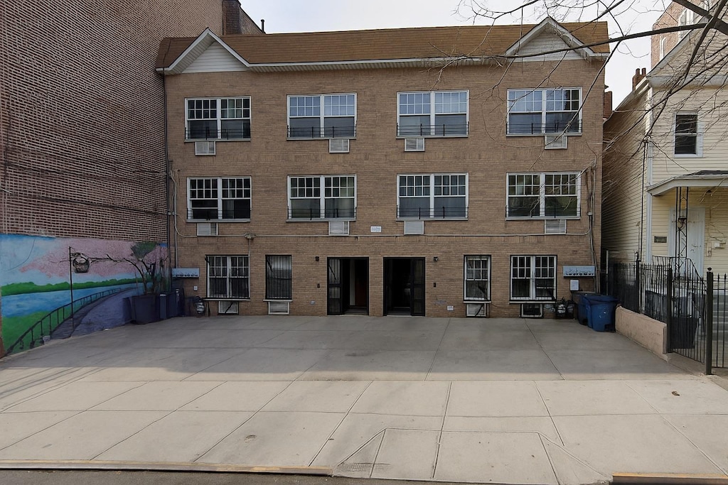2875 Briggs Ave, Bronx, NY 10458 - view of building exterior