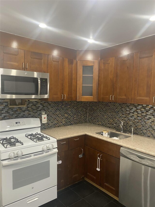 301 Wyona St, Brooklyn, NY 11207 - photo 7