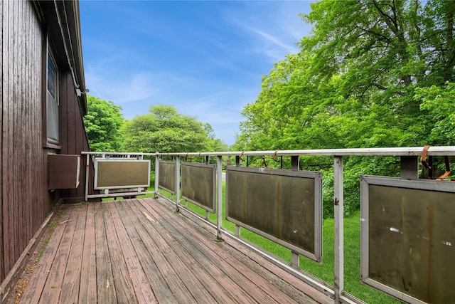 1 Germonds Vlg Unit 16, Bardonia, NY 10954 - view of wooden deck