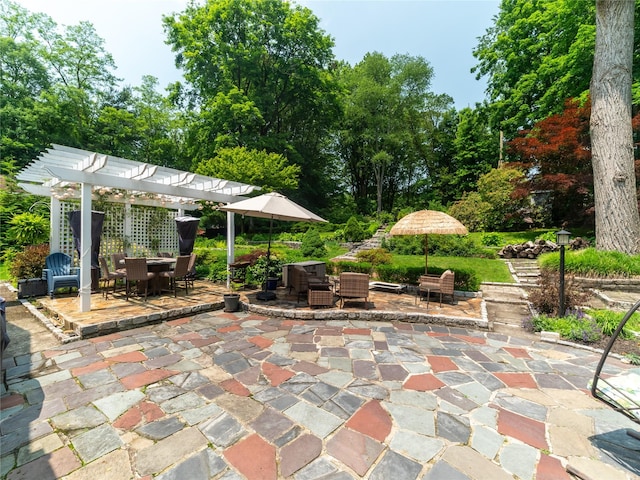 175 Chappaqua Rd, Briarcliff Manor, NY 10562 - view of patio featuring a pergola and outdoor dining area