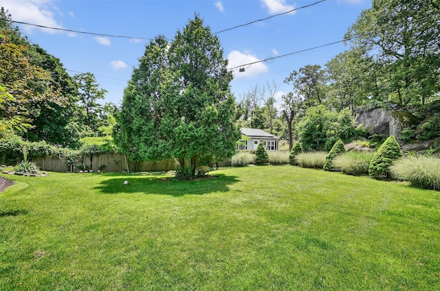11 Beverly Ln, Peekskill, NY 10566 - view of yard