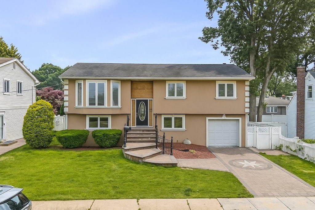 150 N Hawthorne St, North Massapequa, NY 11758 - photo 1