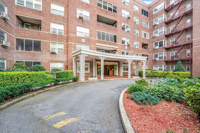 67-66 108th St Unit D3, Forest Hills, NY 11375 - photo 1