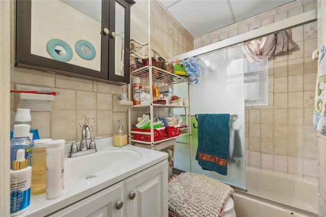 1112 Saint Lawrence Ave Front, Front, Bronx, NY 10472 - full bath featuring vanity, enclosed tub / shower combo, and backsplash