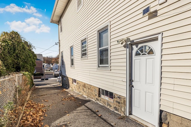 22 King Ave, Yonkers, NY 10704 - view of side of home