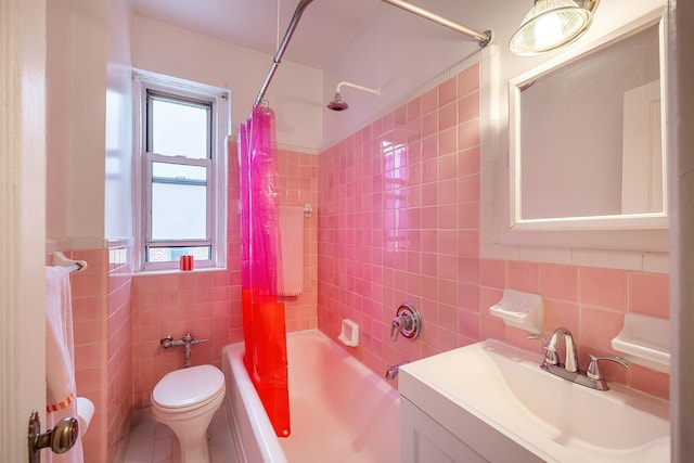 601 Pelham Pkwy N Unit 516, Bronx, NY 10467 - bathroom featuring tile walls, shower / tub combo with curtain, vanity, and tile patterned flooring