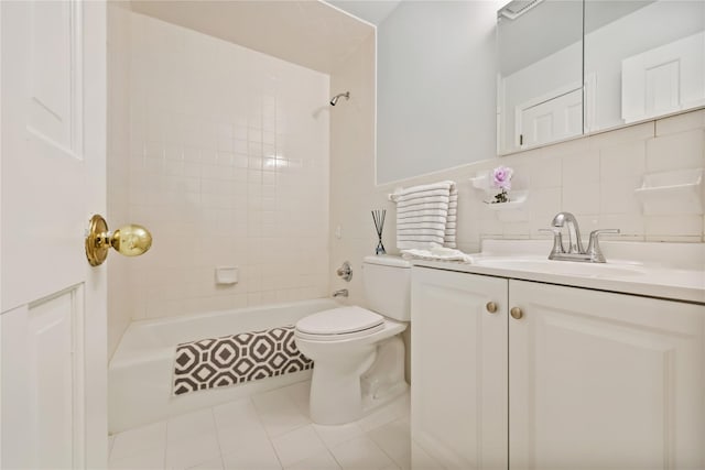 94 Hirst Rd, Briarcliff Manor, NY 10510 - bathroom with vanity, bathtub / shower combination, and tile patterned flooring