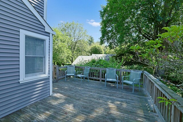 328 Willis Ave, Hawthorne, NY 10532 - view of wooden deck