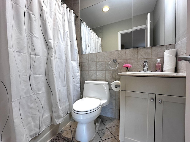 1600 Parkview Ave Unit 6A, Bronx, NY 10461 - bathroom featuring tile walls, vanity, tile patterned flooring, curtained shower, and backsplash