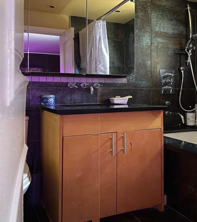 33-47 91st St Unit 5A, Jackson Heights, NY 11372 - full bathroom featuring a shower with curtain and vanity