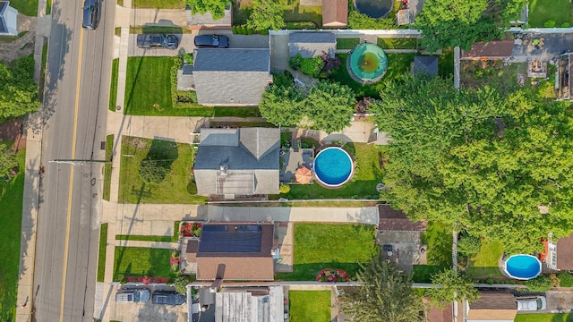 202 Roosevelt Ave, Valley Stream, NY 11581 - bird's eye view of a pool