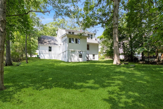 509 Hudson View Rd, Nyack, NY 10960 - back of house featuring a lawn