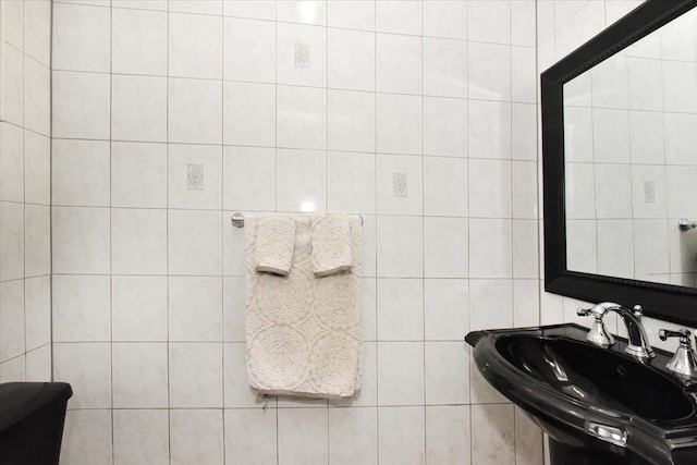 36 Shubert Ln, Bethpage, NY 11714 - half bathroom featuring a sink