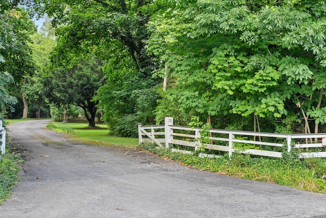 31 Factory Pond Rd, Locust Valley, NY 11560 - view of asphalt road