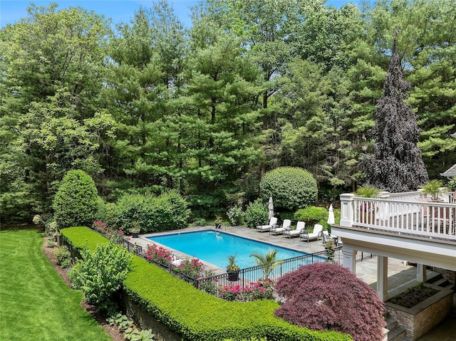 4 Pond Ln, Sands Point, NY 11050 - view of swimming pool featuring a patio area