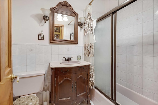 1478 Union St, Brooklyn, NY 11213 - full bath with enclosed tub / shower combo, vanity, and tile walls