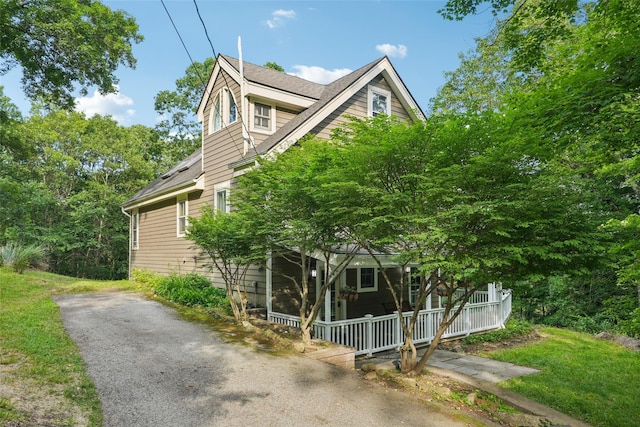 25 Cascade Lake Rd, Warwick, NY 10990 - view of side of home featuring covered porch