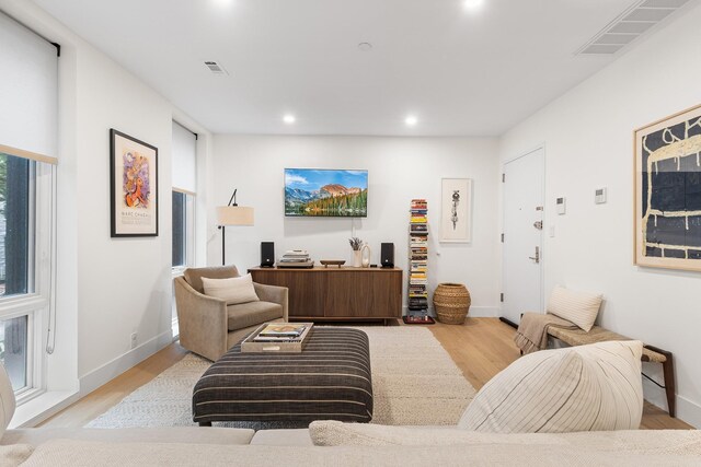334 22nd St Unit 2B, Brooklyn, NY 11215 - living area featuring light wood-style floors and recessed lighting