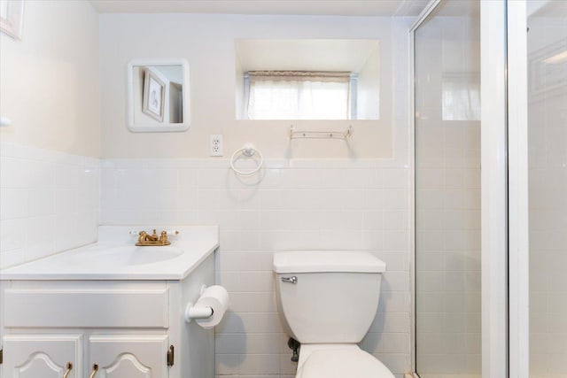 3183 Waterbury Ave, Bronx, NY 10465 - full bath with vanity, tile walls, and tiled shower