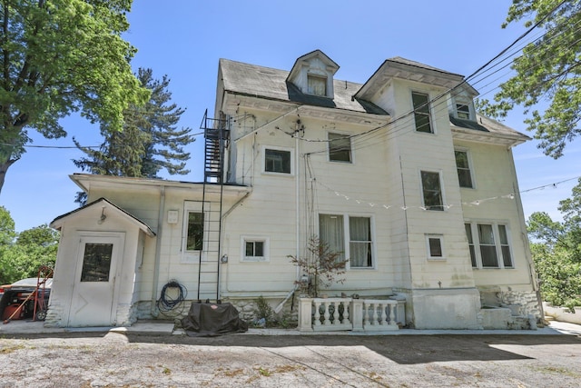 42 N Healy Ave, Hartsdale, NY 10530 - rear view of house