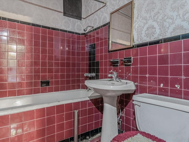 1269 Bergen St Hse, Unit Hse, Brooklyn, NY 11213 - full bathroom with tile walls, wallpapered walls, and tiled shower / bath