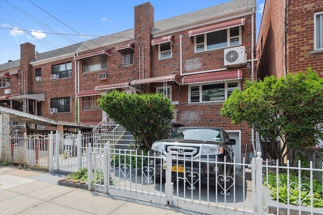 710 E 213th St, Bronx, NY 10467 - view of building exterior