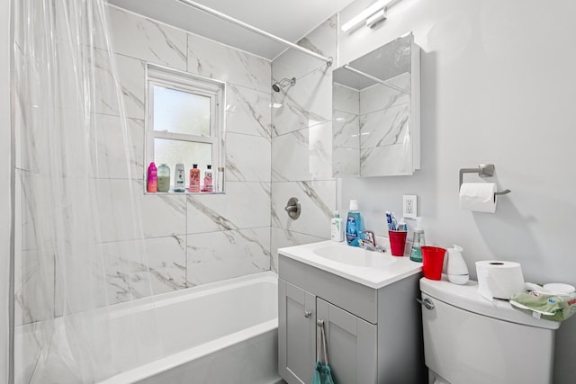 1 Whippoorwill Trl, Monroe, NY 10950 - full bathroom featuring shower / bath combination with curtain and vanity