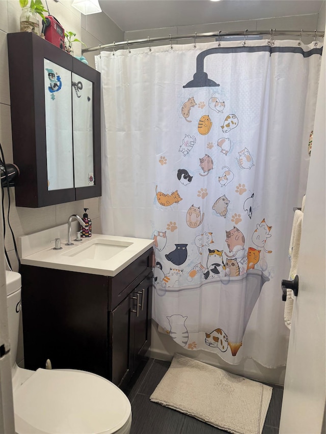 33-27 91st St Unit 5F, Jackson Heights, NY 11372 - full bathroom featuring vanity and a shower with curtain