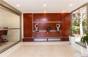 2287 Johnson Ave Unit 17J, Bronx, NY 10463 - reception area featuring recessed lighting