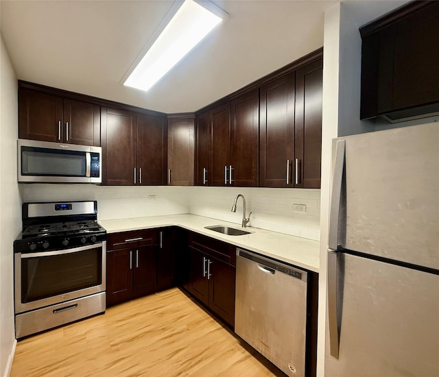 2 Bay Clb Unit 11F, Bayside, NY 11360 - photo 9