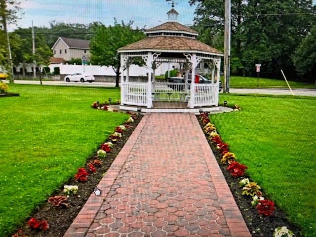 249-29 64th Ave Unit 2, Little Neck, NY 11362 - view of home's community featuring a gazebo and a yard
