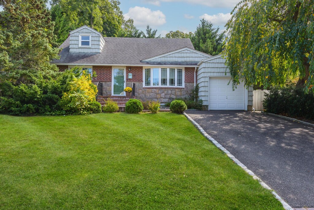 18 Longfellow Dr, Huntington Station, NY 11746 - photo 1
