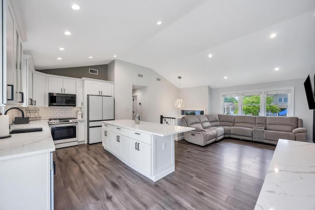 322 Oak Neck Rd, West Islip, NY 11795 - photo 6