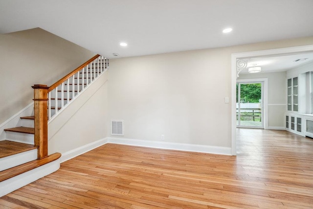 16 Garfield Pl E, Northport, NY 11731 - photo 5