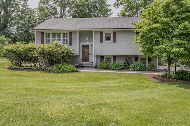 2 Valley View Cir, Warwick, NY 10990 - raised ranch featuring a front yard and entry steps