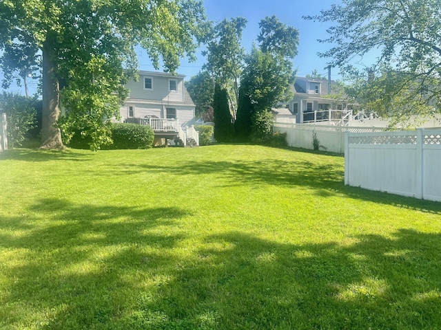 32 Beaver Hill Rd, Elmsford, NY 10523 - view of yard