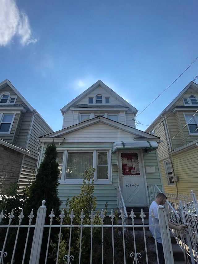 10434 117th St, South Ozone Park, NY 11419 - photo 1