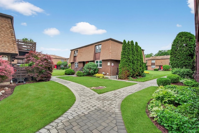 160 New Holland Vlg, Nanuet, NY 10954 - surrounding community featuring a yard