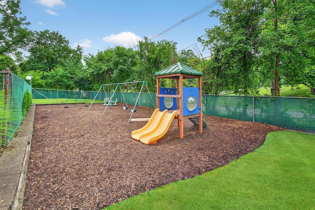 160 New Holland Vlg, Nanuet, NY 10954 - view of community play area