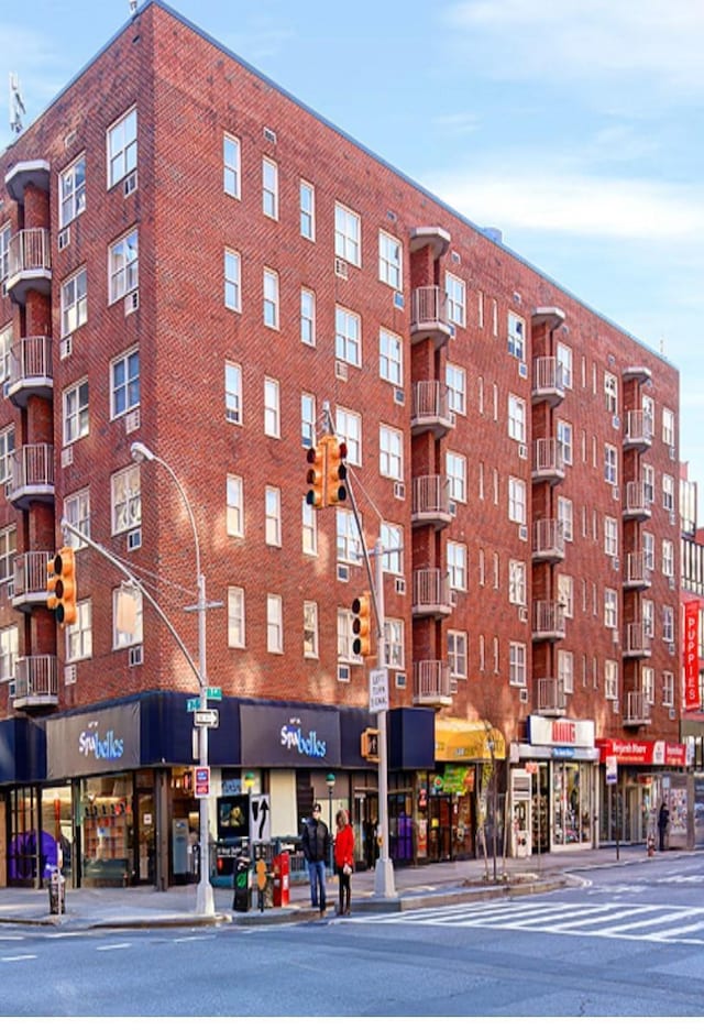 170 W 23rd St Unit 5E, New York Manhattan, NY 10011 - view of apartment building / complex
