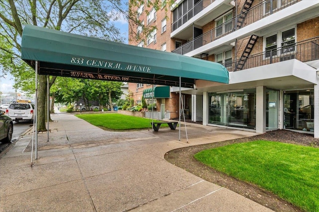 833 Central Ave Unit 3M, Far Rockaway, NY 11691 - photo 1