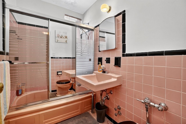 355 Bronx River Rd Unit 4B, Yonkers, NY 10704 - full bath with shower / bath combination with glass door and tile walls