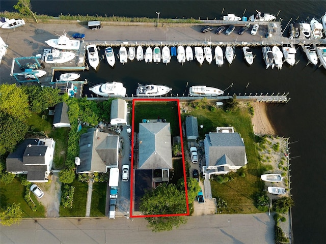 184 Sumpwams Ave, Babylon, NY 11702 - aerial view of property's location featuring a nearby body of water and property parcel outlined