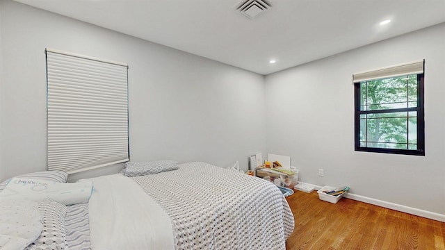 17 Arthur Pl, Yonkers, NY 10701 - bedroom featuring light wood finished floors and recessed lighting
