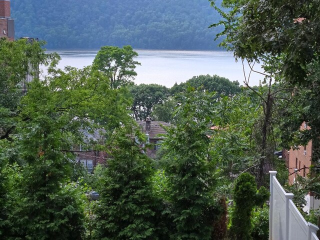 17 Arthur Pl, Yonkers, NY 10701 - water view